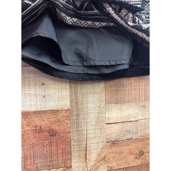 H&M Black & White Aztec Patterned Mini Skirt Size 12 Made In China Polyester Ble - Picture 3 of 7